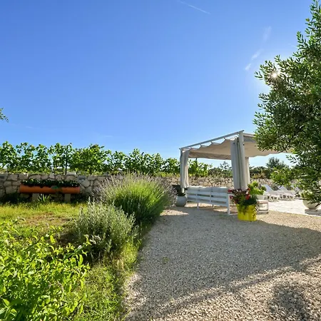 Villa House Diadora