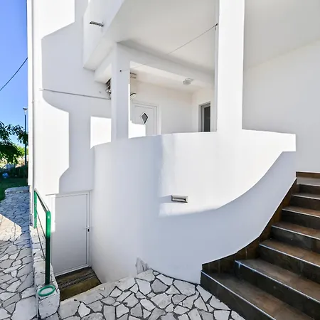 Villa House Diadora *